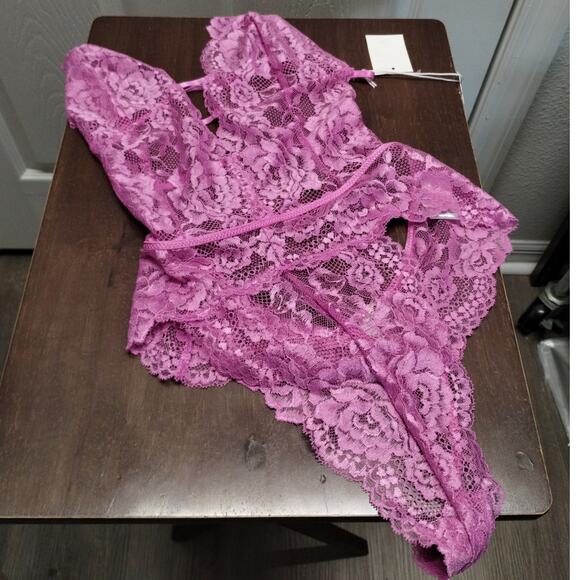 In Bloom by Jonquil Size Small Juliet Orchid Lace Halter Neck Thong Teddy NWT - Picture 1 of 8